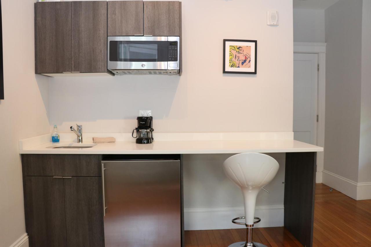 A Stylish Stay W/ A Queen Bed, Heated Floors.. #14 Brookline Kültér fotó